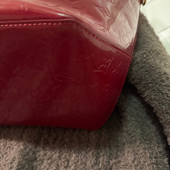 Louis Vuitton Vernis Bellevue GM RED AUTHENTIC - Picture 13 of 16